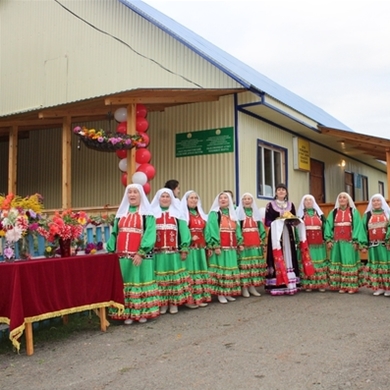 Зариф Байгускаров принял участие в открытии сельского клуба в Бурзянском районе